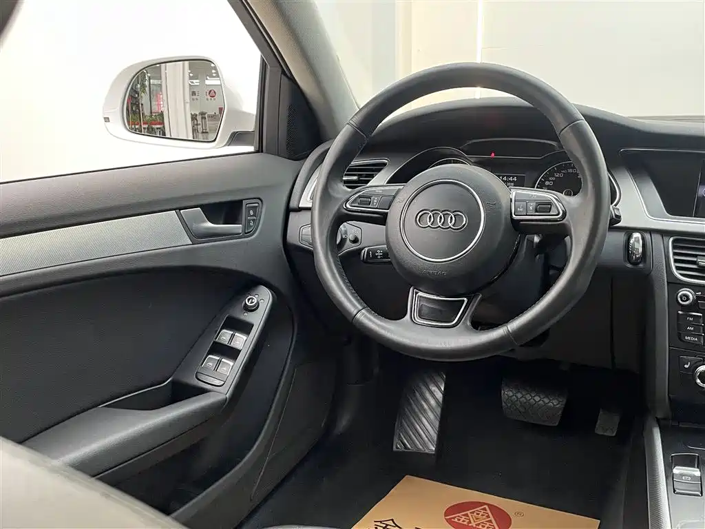 Audi A4 (Import) 2013 40 TFSI allroad quattro Comfort фото 27