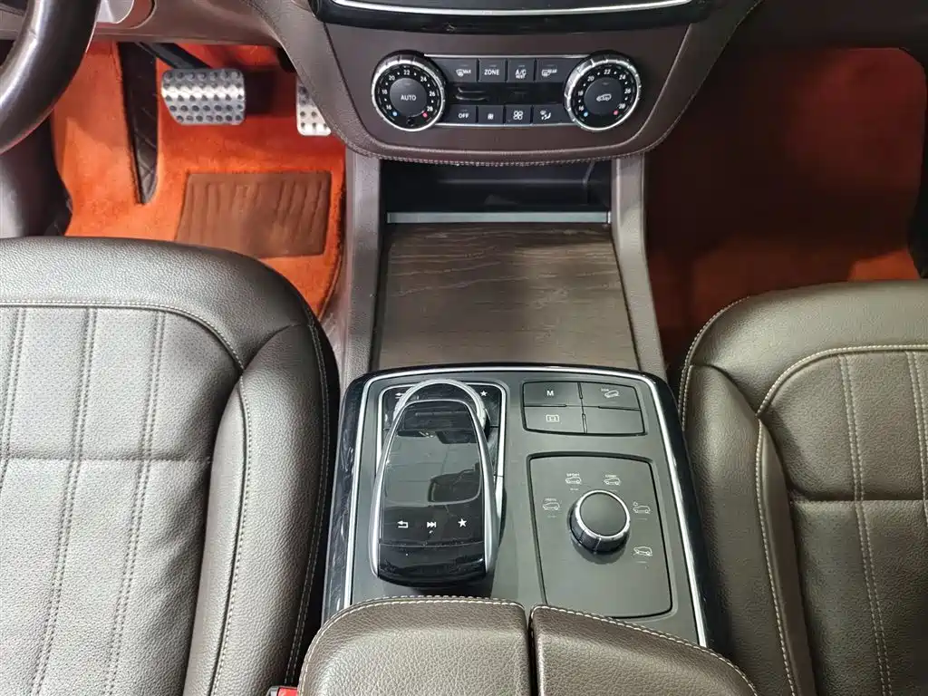 Mercedes-Benz GLE 2019 GLE 400 4MATIC Collector's Edition фото 7
