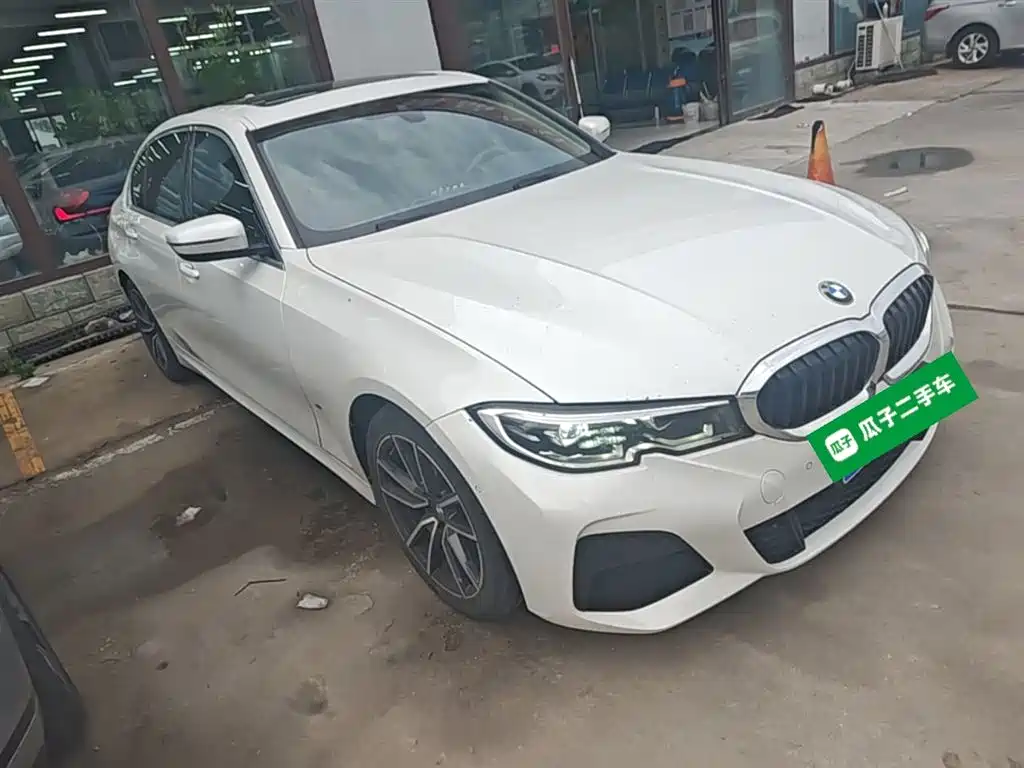 BMW 3-SERIES