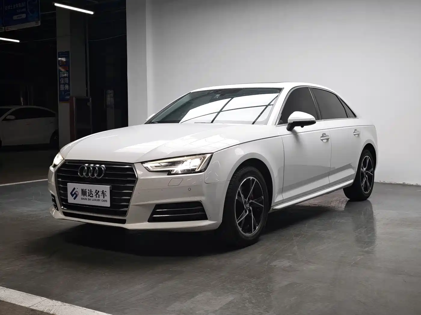Audi A4L 2018 30th Anniversary 40 TFSI Progressive