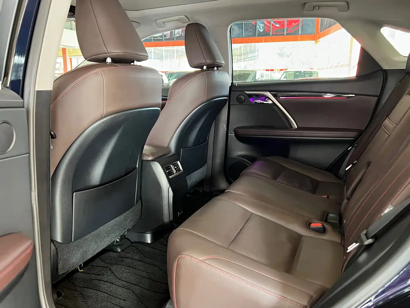 Lexus RX 2020 Facelift 300 AWD Elegance Edition фото 8