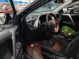 Photo 19 - Toyota RAV4