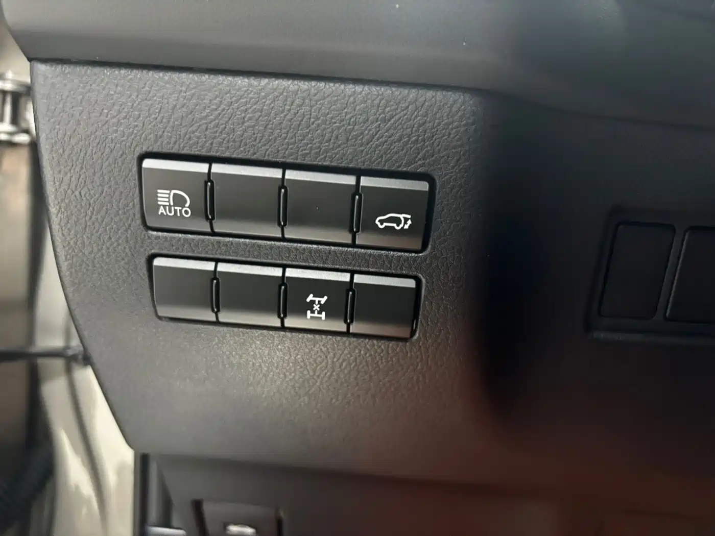 Фото 17 - Lexus NX