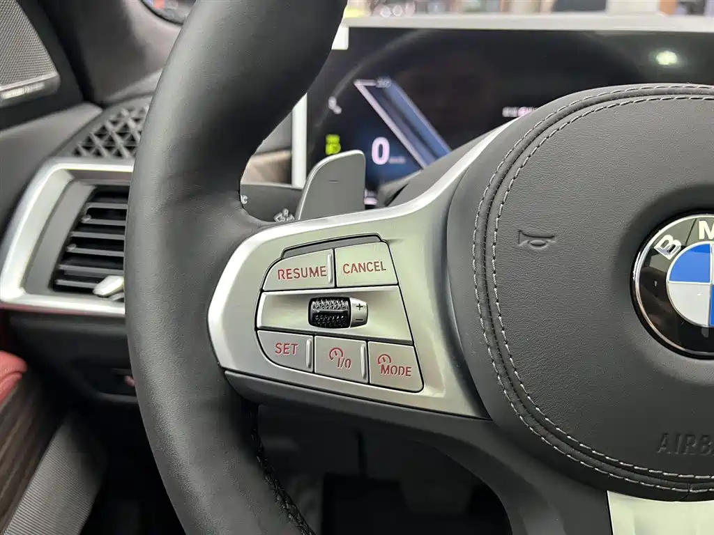 BMW X5 2025 Model xDrive 40Li M Sport Blackout Package фото 22