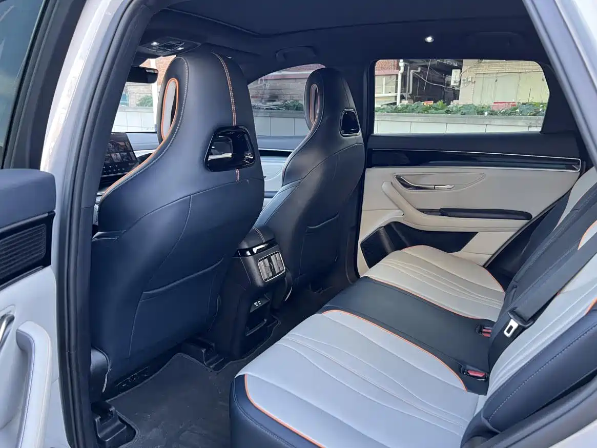 BYD Song PLUS PHEV 2024 Glory Edition DM-i 71km Luxury фото 5