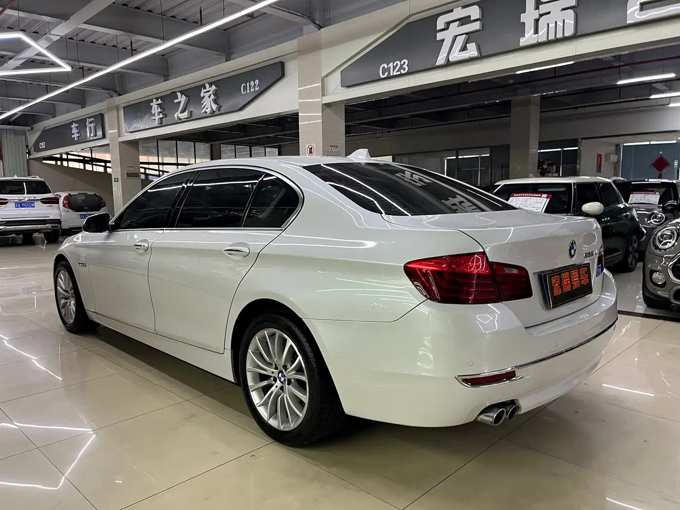 BMW 5 Series 2014 525Li Luxury Design Package фото 5