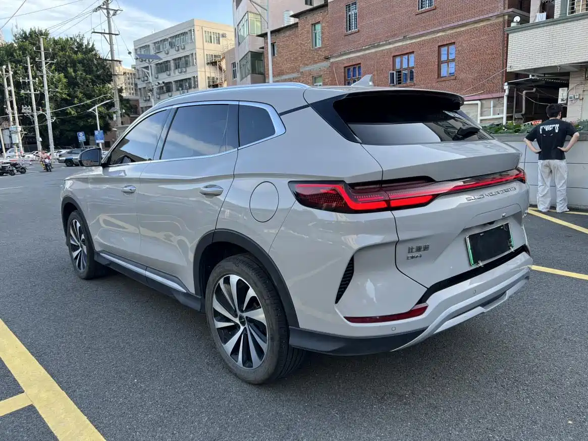 BYD Song PLUS PHEV 2024 Glory Edition DM-i 71km Luxury фото 8
