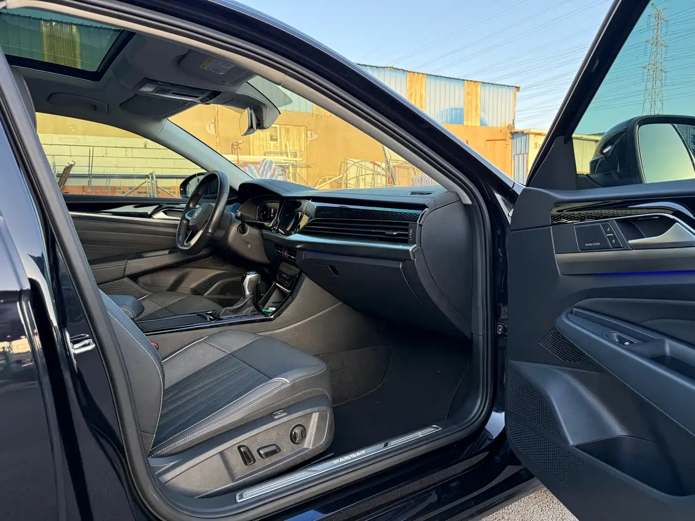 Volkswagen Passat 2022 380TSI Flagship Edition фото 27