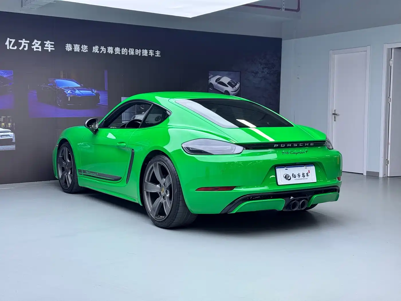 Porsche 718 2019 Cayman T 2.0T фото 14