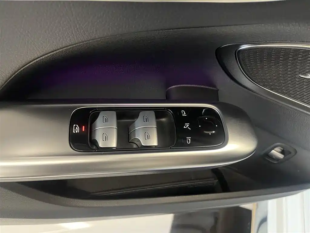Mercedes-Benz C-Class 2024 Facelift C 260 L фото 27