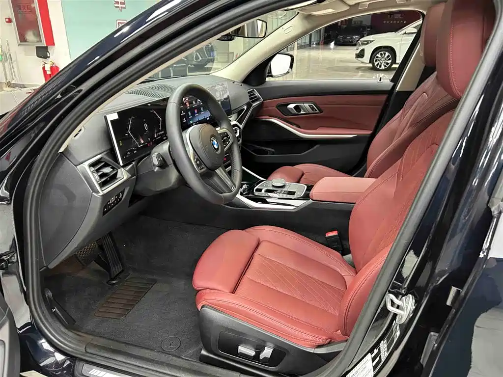 BMW 3 Series 2023 320Li M Sport Package фото 11