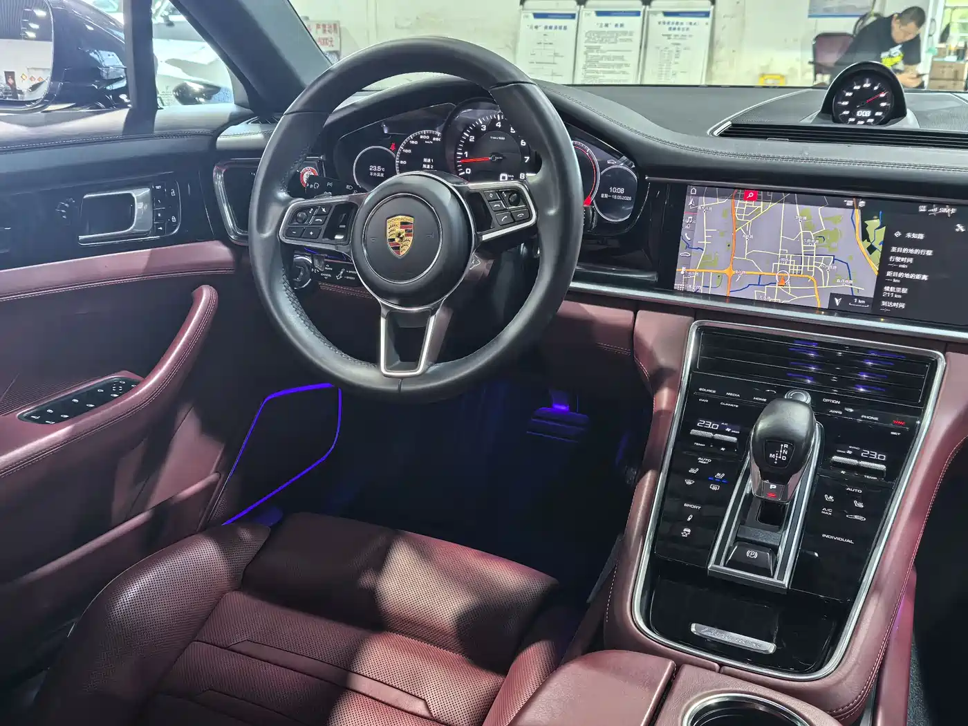 Porsche Panamera 2019 Panamera 4 Executive Long Wheelbase 2.9T фото 18