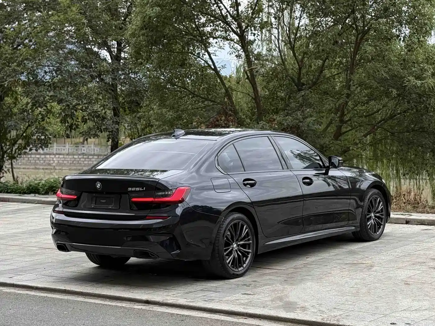 BMW 3 Series 2021 325Li M Sport Night Edition фото 5