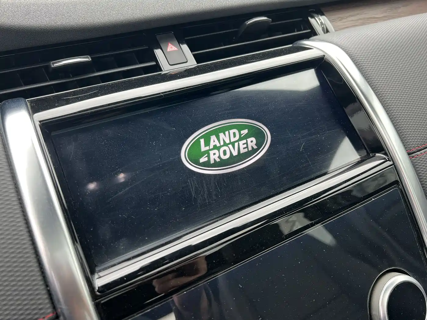 LAND ROVER DISCOVER NEW ENERGY SOURCES FOR SPORTS