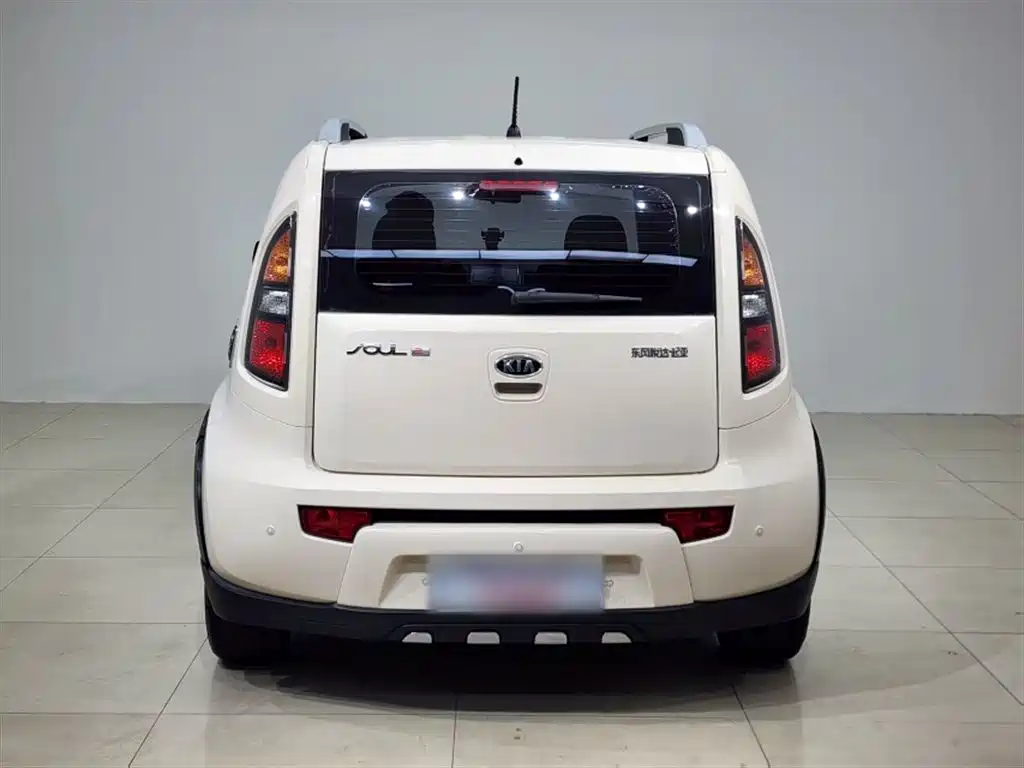 Kia Soul 2013 1.6L AT Premium фото 23