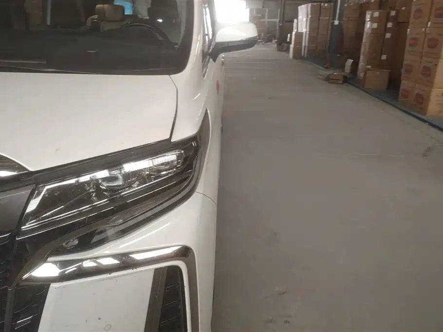 Toyota Alphard 2021 Hybrid 2.5L Ultimate фото 4