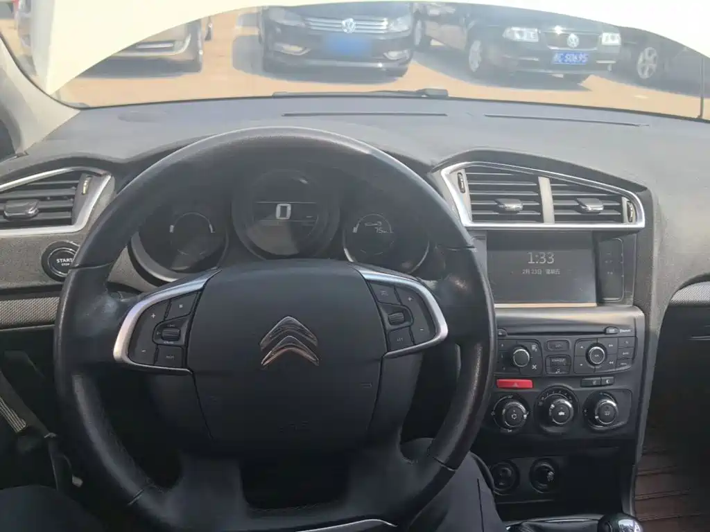 Citroën C4L 2017 2016 1.2T Manual Leading Edition