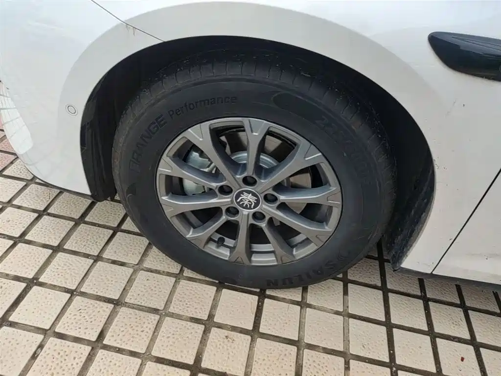 BYD Qin L 2025 DM-i Smart Drive Edition 80KM Leading фото 23