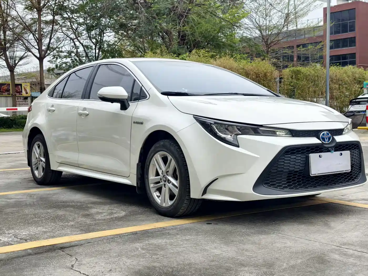 Toyota Levin 2019 Dual Engine 1.8H E-CVT Progressive Edition China V фото 3