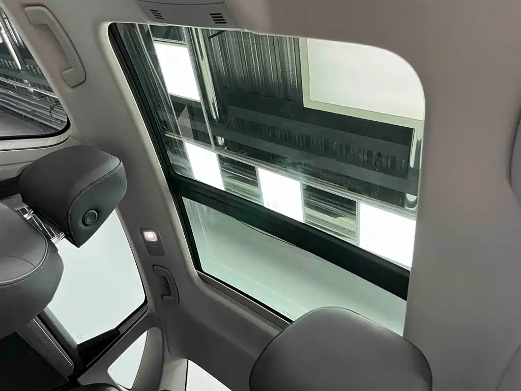 Volkswagen Sagitar 2023 Model Year 200TSI DSG Surpass Edition фото 9