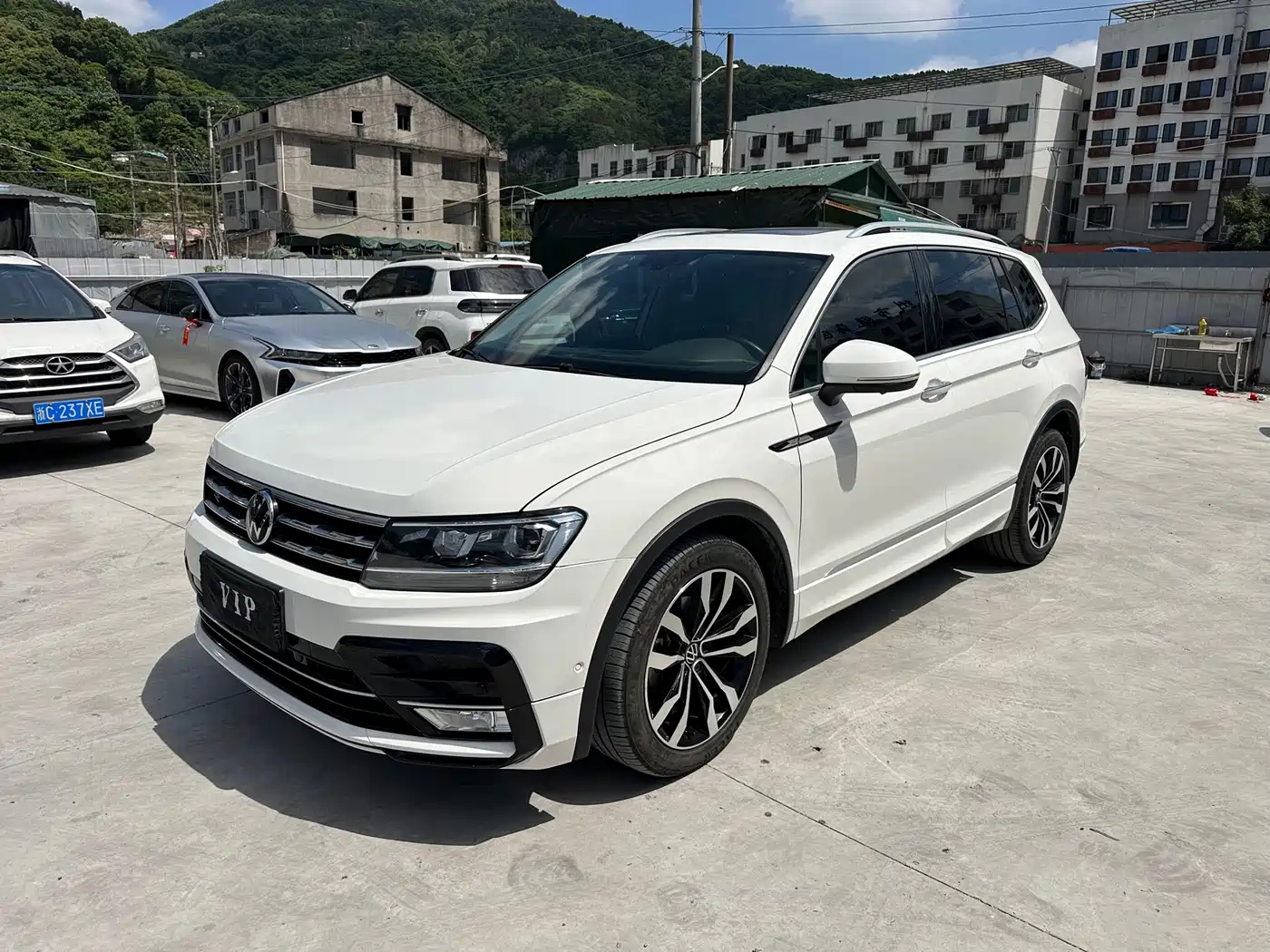 Volkswagen Tiguan L 2021 330TSI Automatic 2WD R-Line Premium