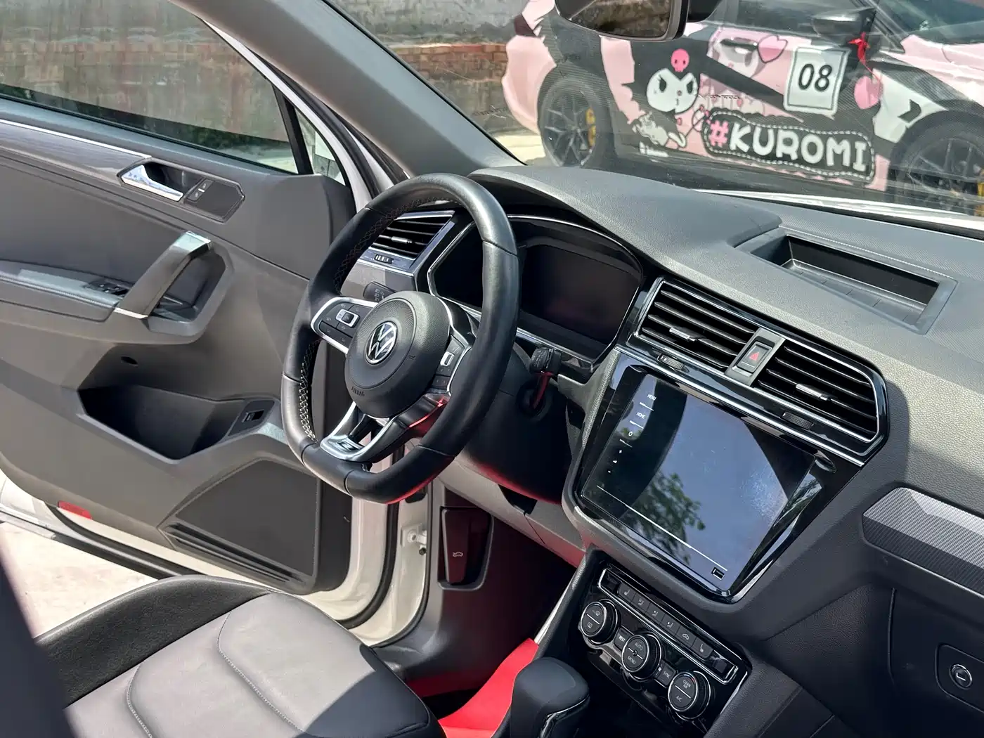 Volkswagen Tiguan L 2021 330TSI Automatic 2WD R-Line Premium фото 15