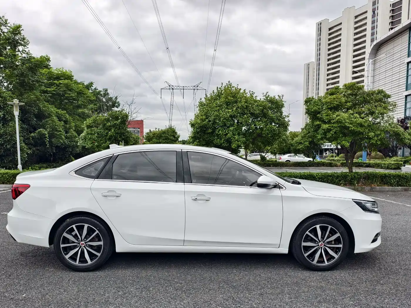 Фото 4 - Roewe i6
