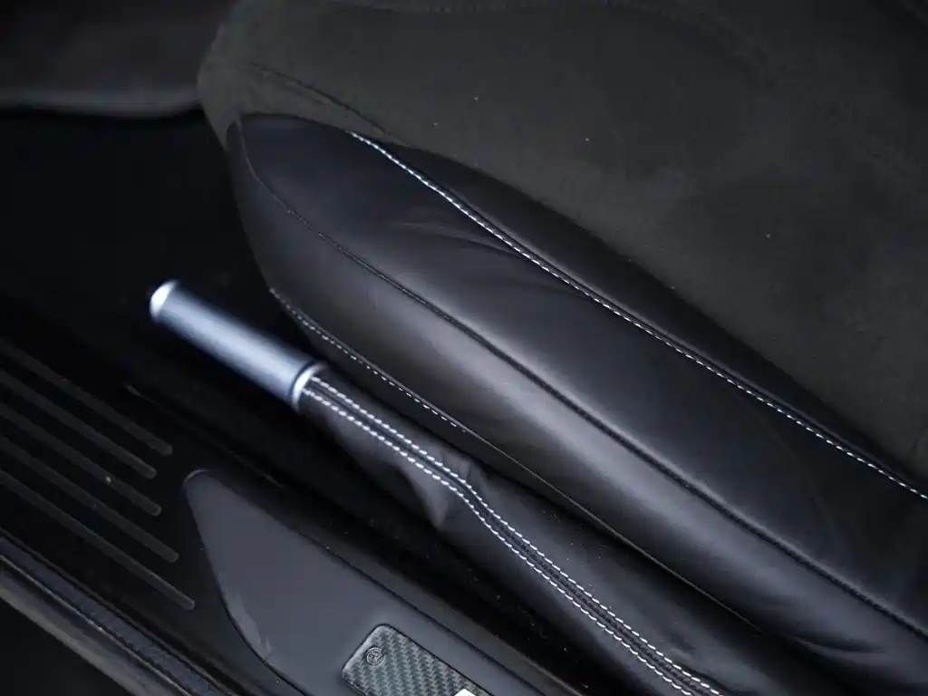 Aston Martin DBS 2010 2009 6.0 Touchtronic Coupe