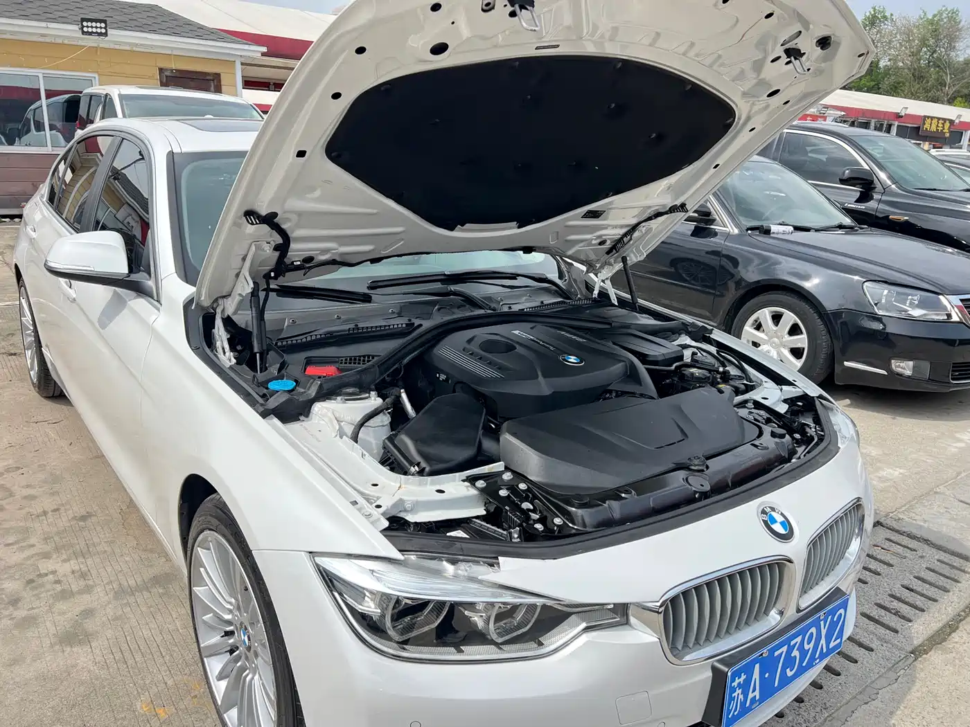 BMW 3 Series 2018 320i M Sport Black Night Edition фото 23