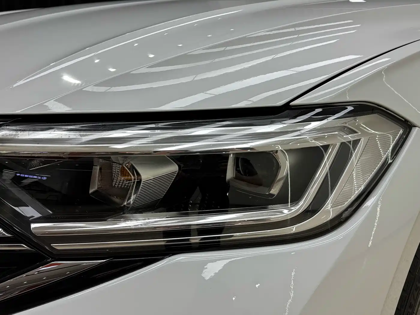 Volkswagen Sagitar 2023 280TSI DSG Surpass Plus Edition фото 7