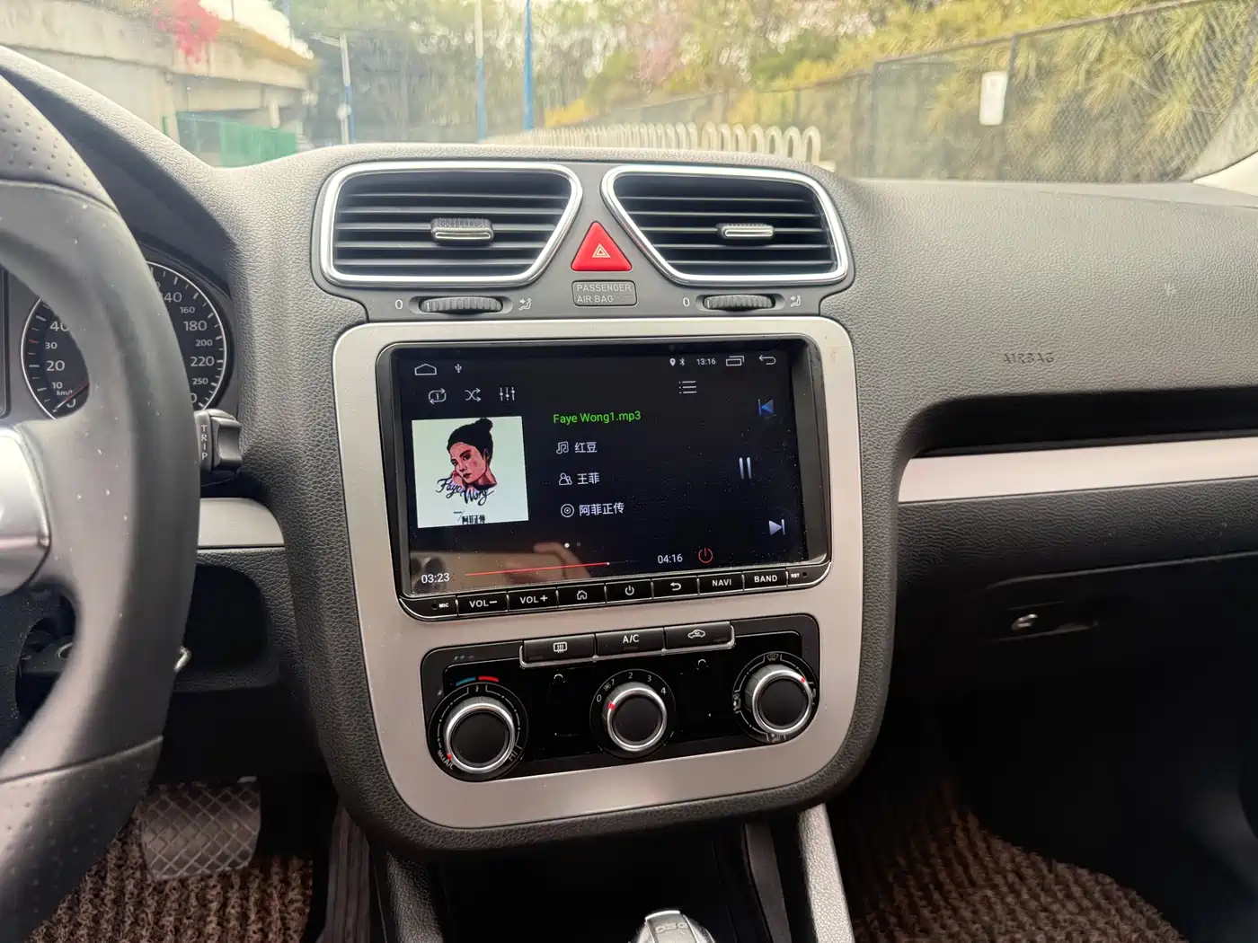 Volkswagen Scirocco 2013 1.4TSI GTS фото 21