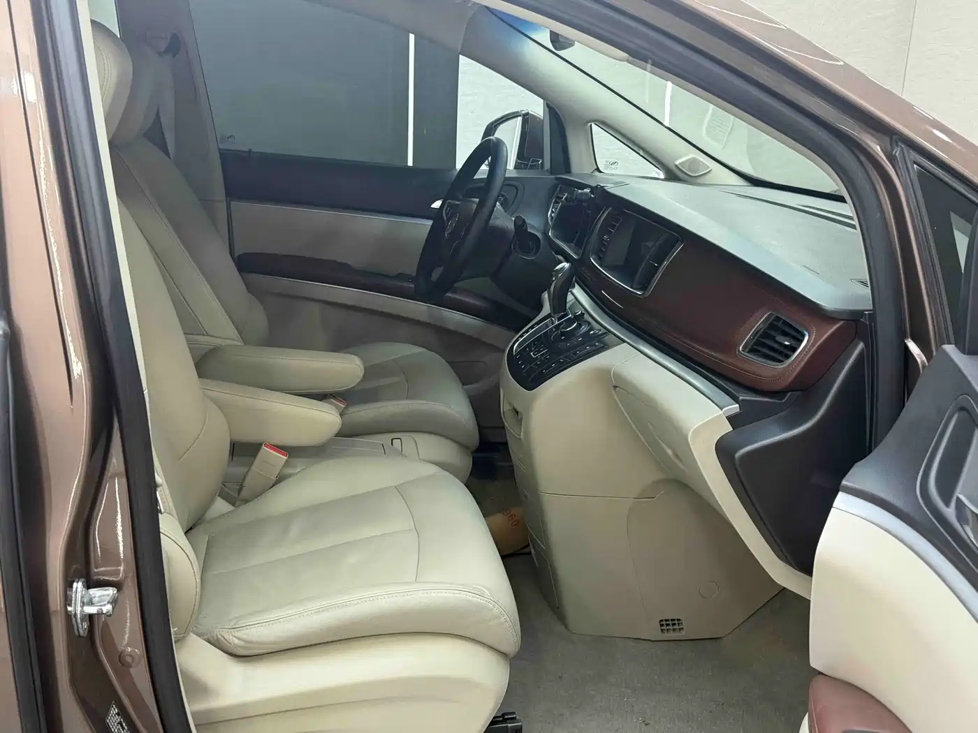 Buick GL8 2018 28T Luxury Model China VI фото 9