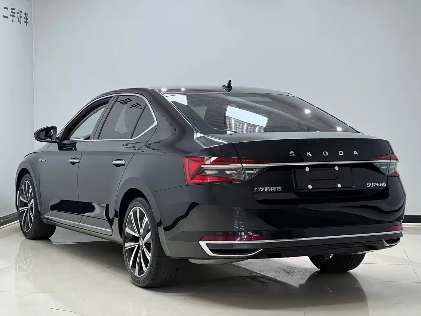 Škoda Superb 2024 TSI280 DSG Premium Edition фото 4