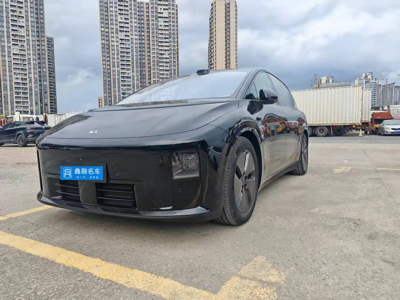 Li Auto Li i8 2025 Standard Edition