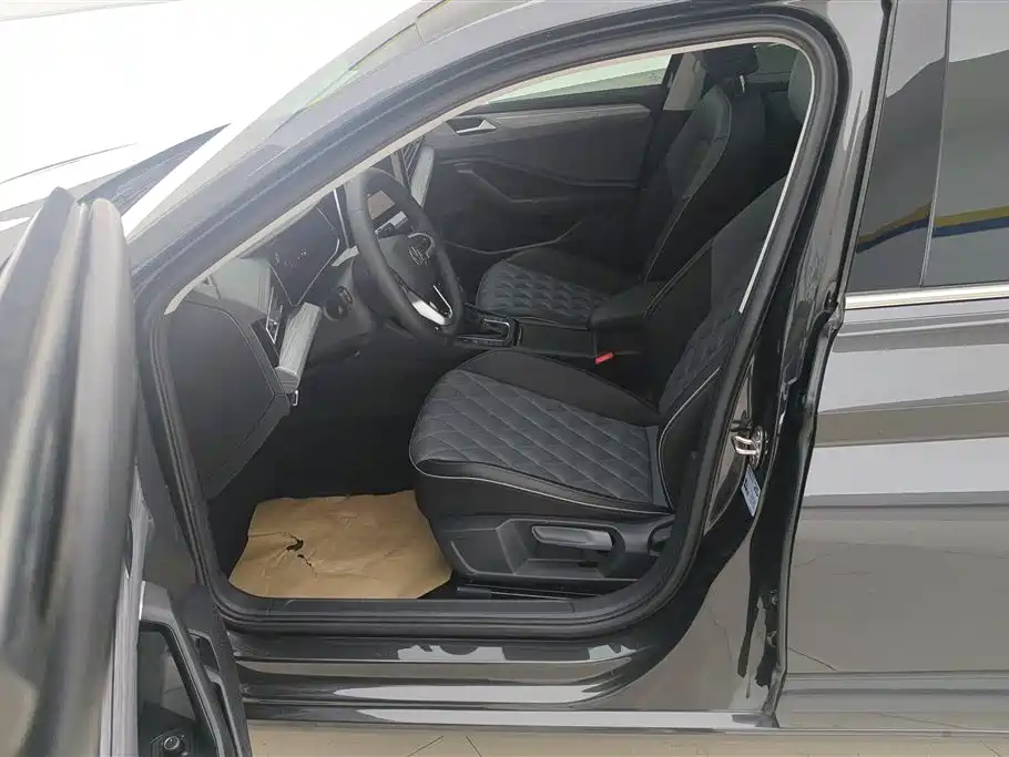 Volkswagen Sagitar 2024 300TSI DSG Surpass Edition фото 9