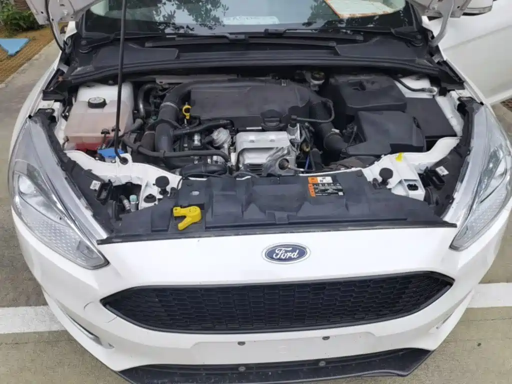 Фото 20 - Ford Focus