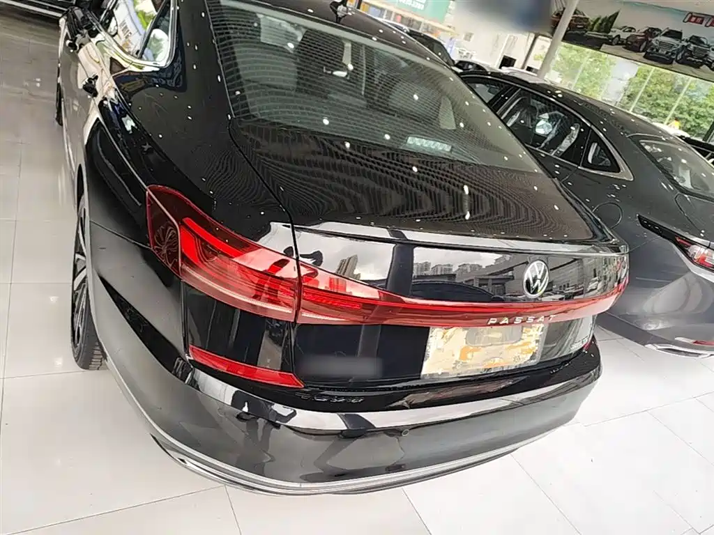 Volkswagen Passat 2024 380TSI Elite Edition фото 6