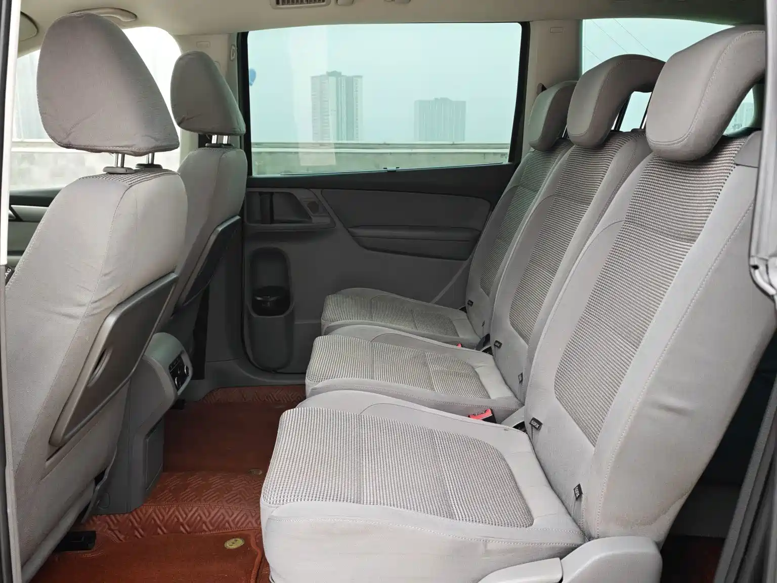 Фото 10 - Volkswagen Sharan