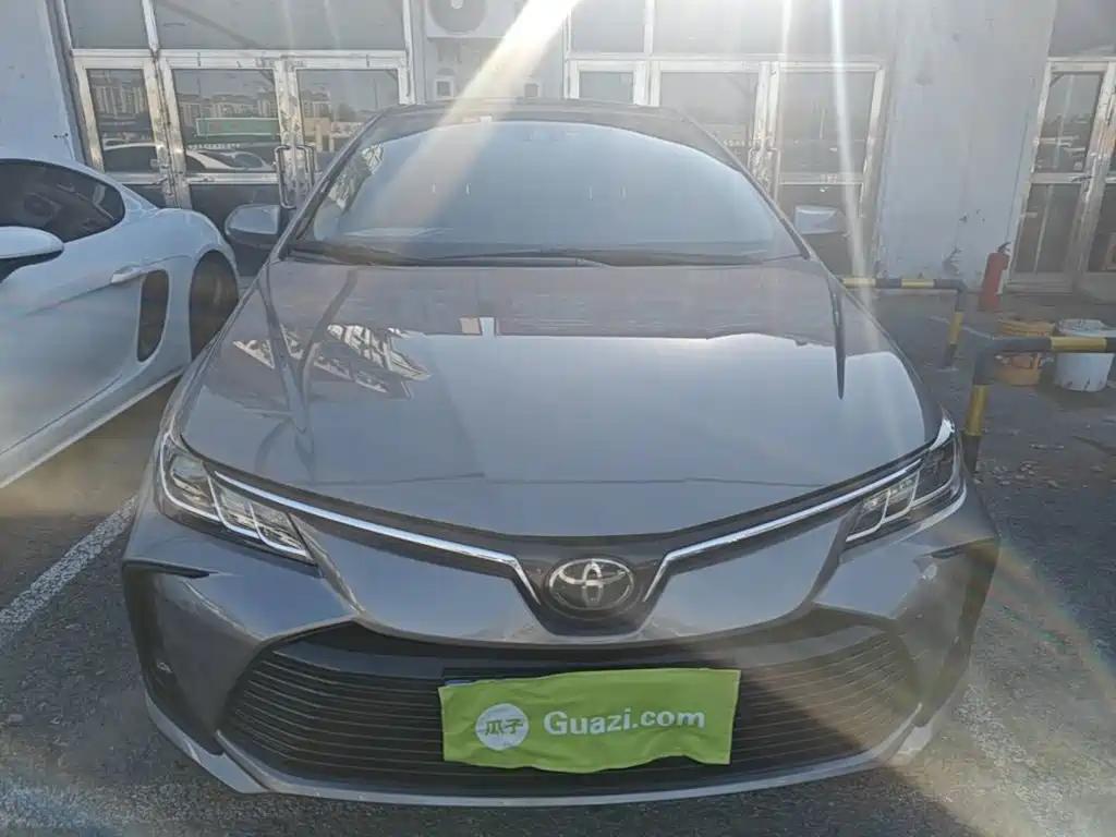 Фото 3 - Toyota Corolla