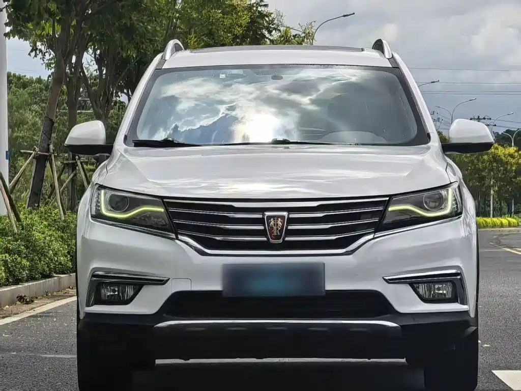 Фото 8 - Roewe RX5