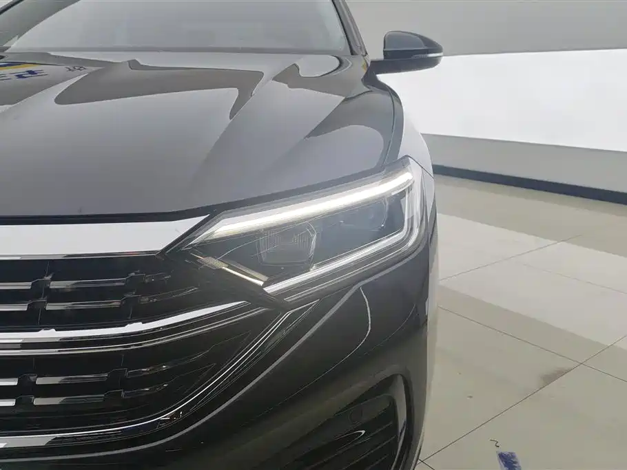 Volkswagen Sagitar 2024 300TSI DSG Surpass Edition фото 5