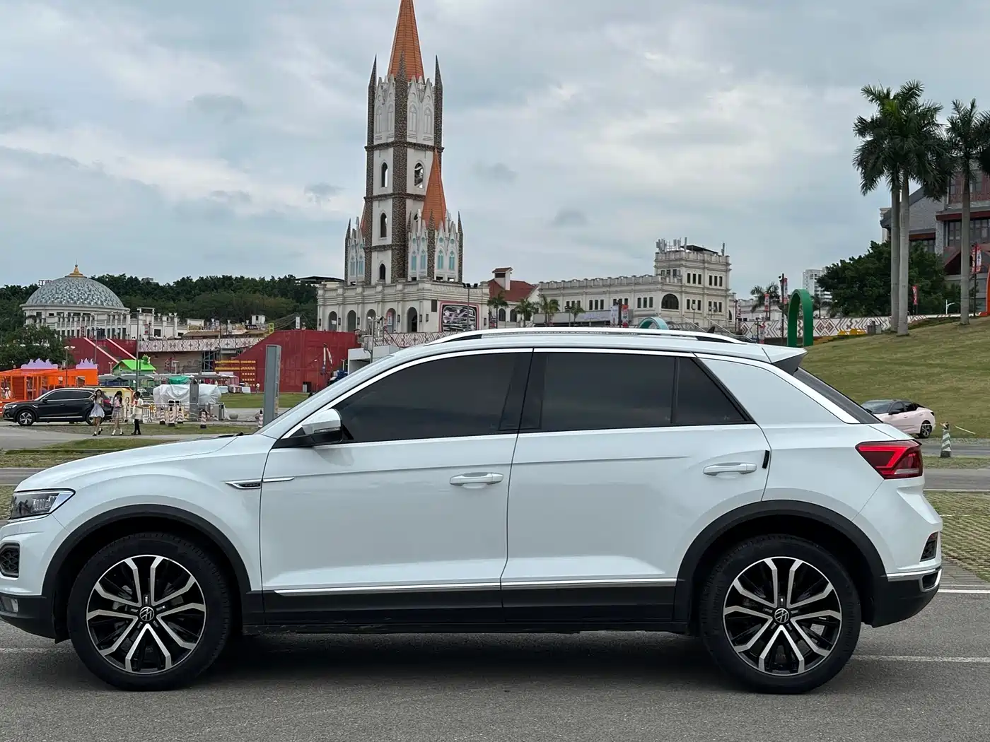 Volkswagen T-ROC 2022 280TSI DSG 2WD Comfort PLUS фото 8