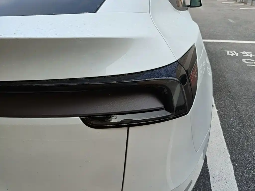 Фото 8 - Tesla Model Y