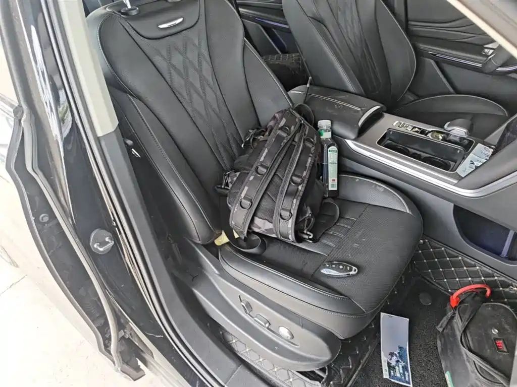 Hongqi HS7 PHEV 2024 2024 2.0T PHEV AWD Qichang Edition 7-seater