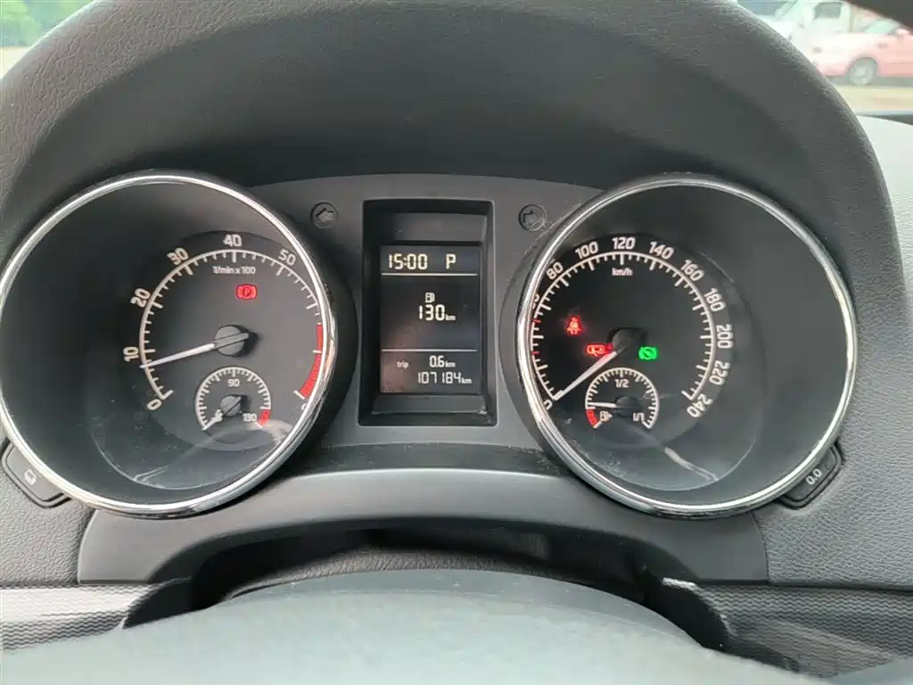 Škoda Yeti 2017 TSI280 DSG Advance фото 12