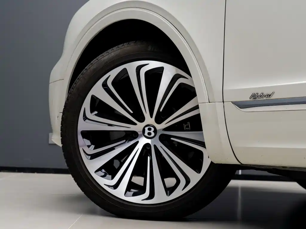 Bentley Bentayga Hybrid 2022 2021 3.0T PHEV