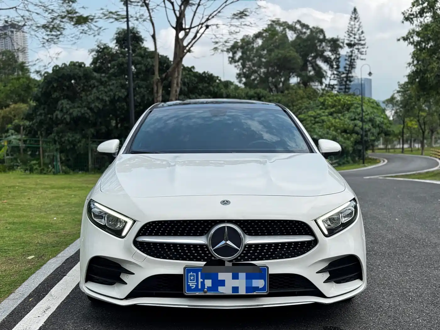 Mercedes-Benz A-Class 2019 Facelift A 200 L Sports Sedan фото 2