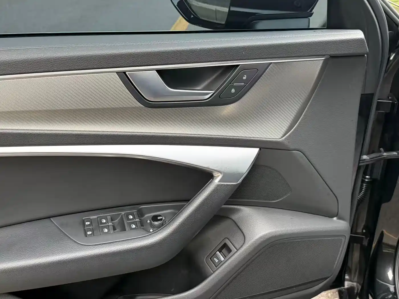 Audi A6L 2020 40 TFSI Luxury Elegance фото 11