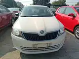صورة 3 - Škoda Rapid