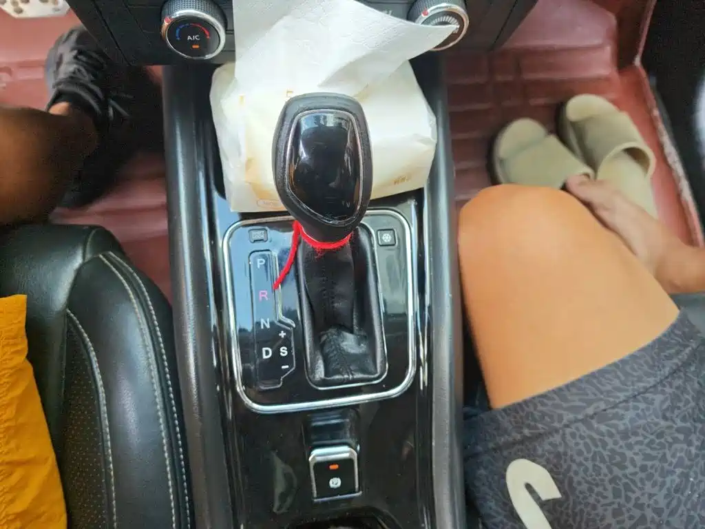 Dongfeng Fengguang Fengguang 580 2016 2016 Model 1.5T CVT Luxury Version
